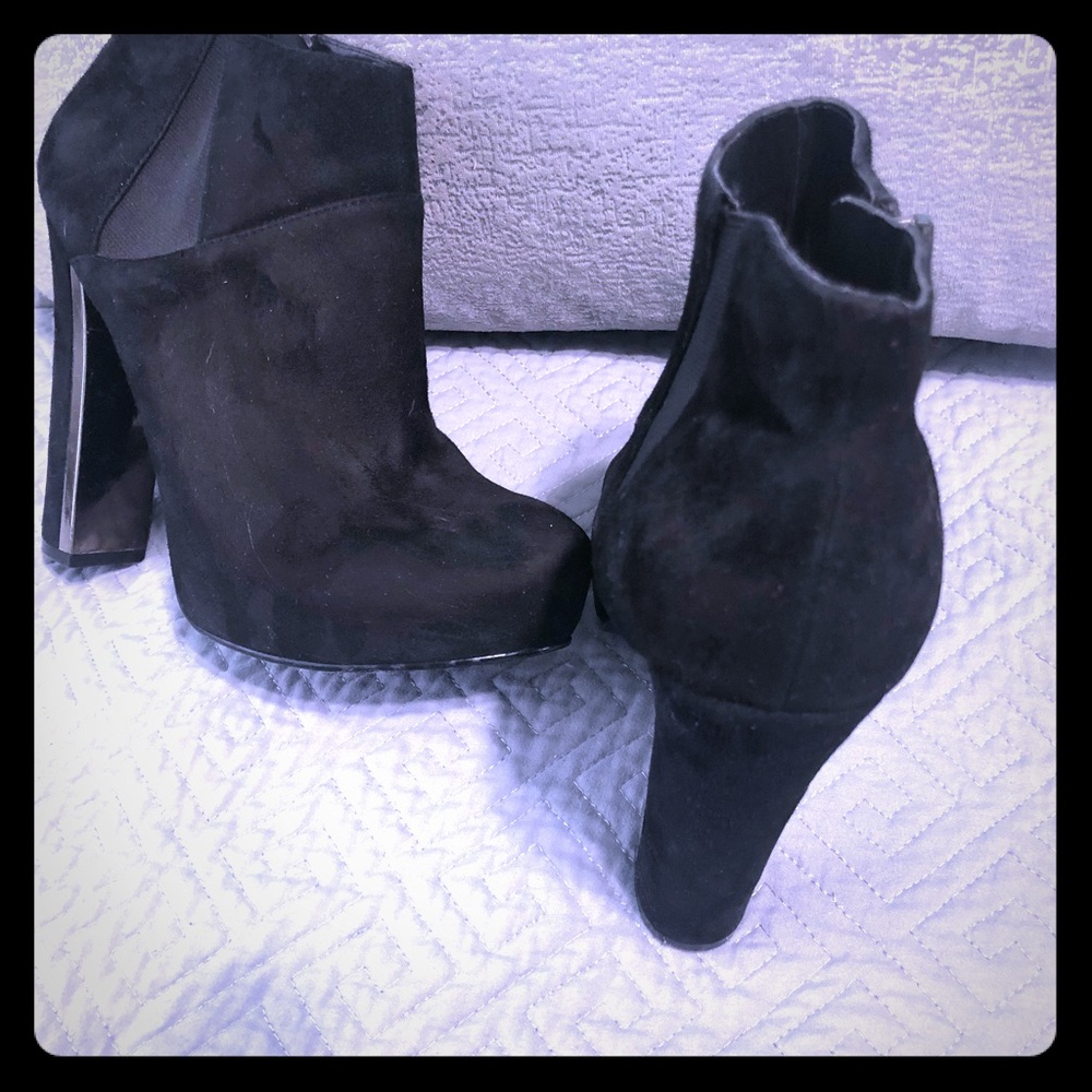 Guess booties